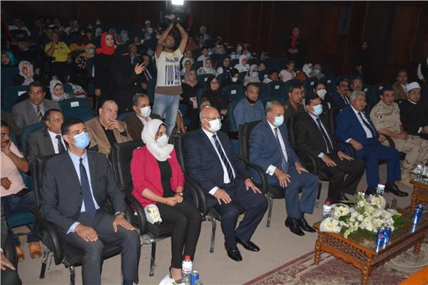 محافظ القليوبية يشهد الاحتفال بانتصارات اكتوبر