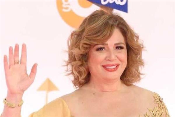 الفنانة الهام شاهين