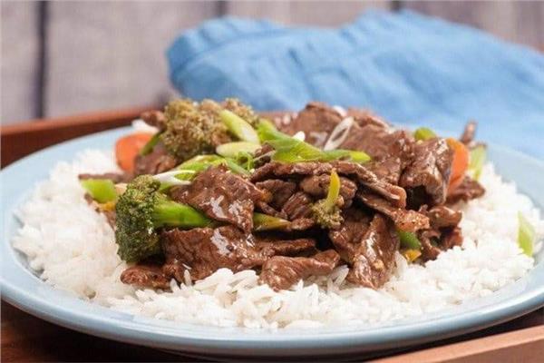 شرائح الستيك مع الأرز 