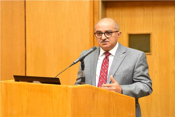 رئيس جامعة أسيوط 
