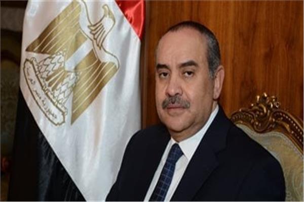  الطيار محمد منار عنبه وزير الطيران المدني