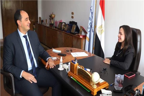 فتاة تتقلد منصب مدير صندوق مكافحة وعلاج الادمان