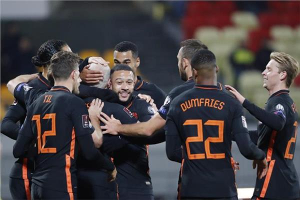 لاعبي منتخب هولندا 