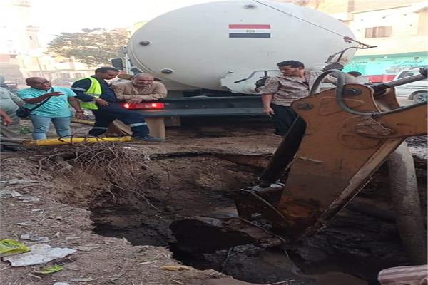 الانتهاء من إصلاح خطي المياه و الصرف الصحي في دشنا بقنا