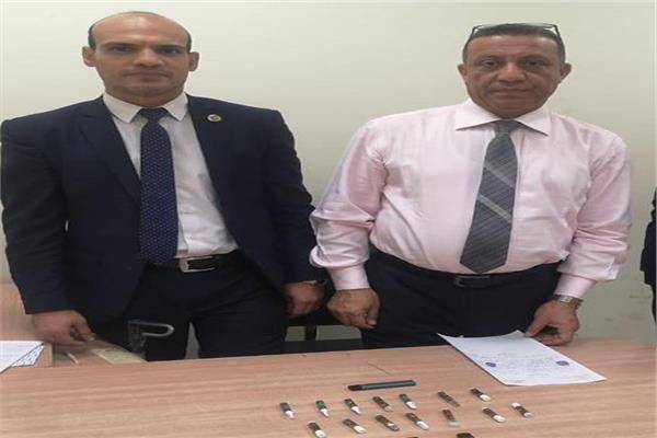  الأقراص المخدرة امام رجال الجمارك 