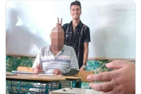 صورة للطالب والمعلم 