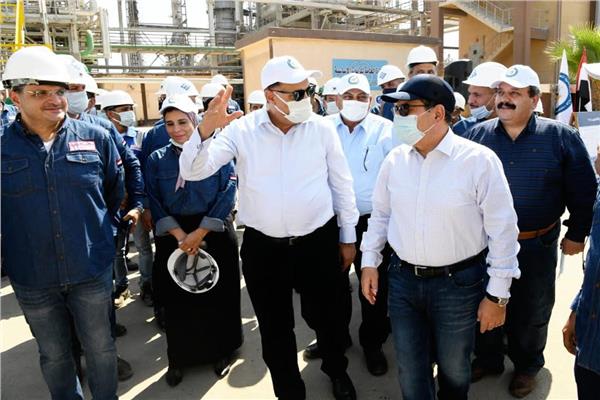 وزير البترول بالجولة التفقدية 