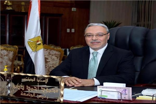 الدكتور حسام المصرى رئيس اللجنة الطبية العليا