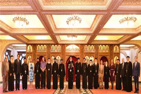  البابا تواضروس مع أعضاء هيئة تدريس إكليريكية الأسكندرية