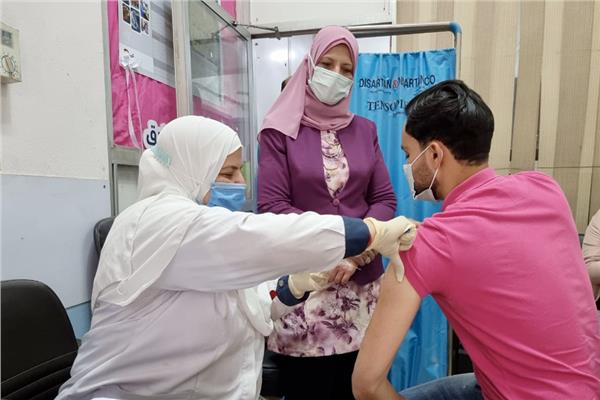 استمرار تطعيم طلاب الجامعات