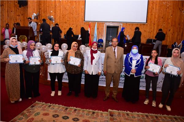 كلية التربية النوعية بسوهاج