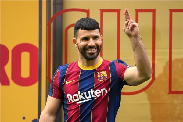 سيرجيو أجويرو مهاجم برشلونة