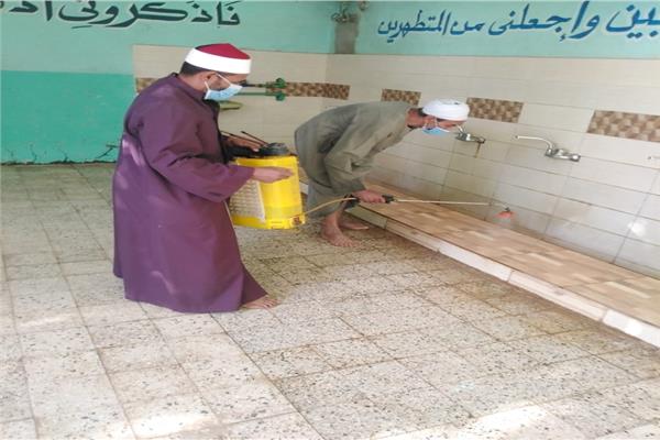 تعقيم دورات المياة داخل المساجد