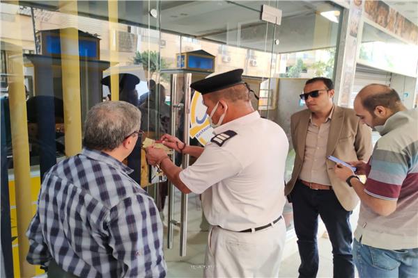 محافظة الجيزة .. غلق وتشميع ٩٥محل مخالف بحدائق الأهرام 