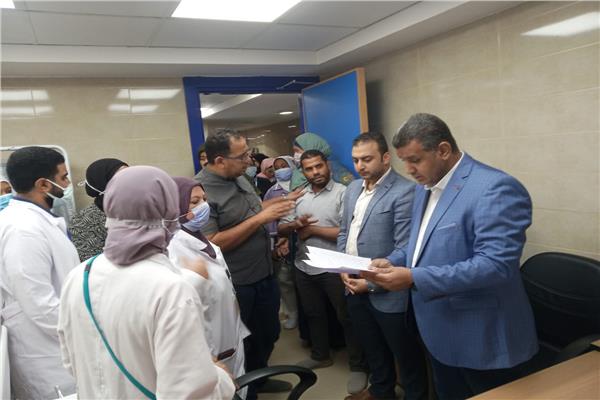 وكيل الصحة بأسوان والمنسق العام لمنظومة التأمين الصحي الشامل يتفقدان أعمال التطوير بالمستشفيات