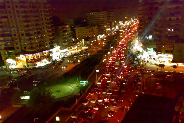 زحام السيارات بشارع الملك فيصل