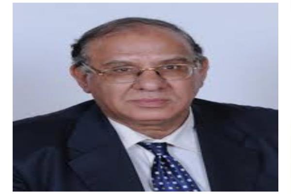  الدكتور طلعت عبدالقوي