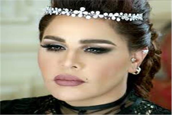  الفنانة والمغنية أحلام