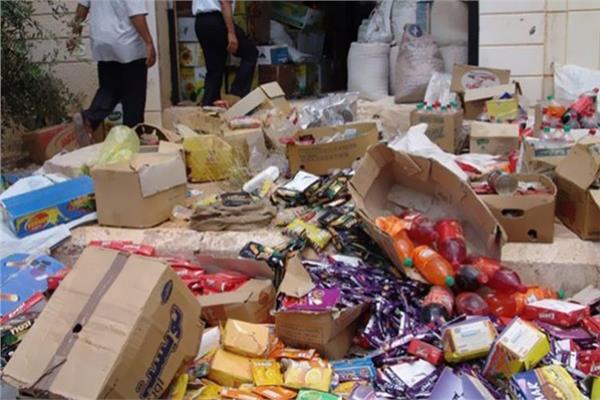 مواد غذائية مجهولة المصدر