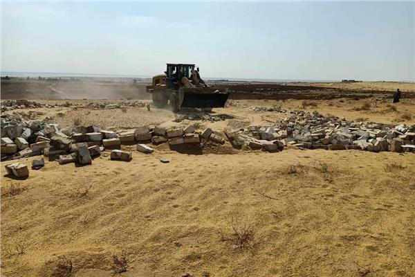 إزالة تعديات على161 فدان فى محمية قارون