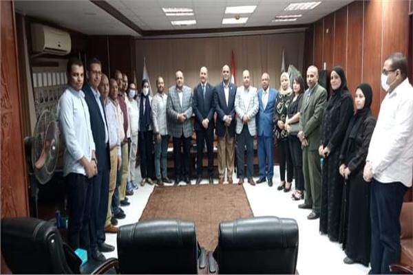 وفد من الاتحاد الأوروبي يزور سوهاج لمتابعة العمل بالمدارس المجتمعية