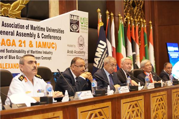  قناة السويس تلعب دوراً كبيراً في حركة التجارة العالمي