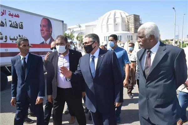 محافظ البحر الأحمر يشهد انطلاق قافلة " اهالينا حلايب وشلاتين " 