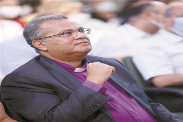القس أندريه زكى رئيس الطائفة الإنجيلية بمصر