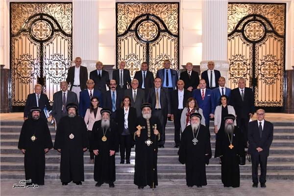 البابا تواضروس يلتقي مجلس معهد الدراسات القبطية