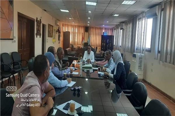 غرف لتصريف مياه الأمطار بشوارع رأس غارب