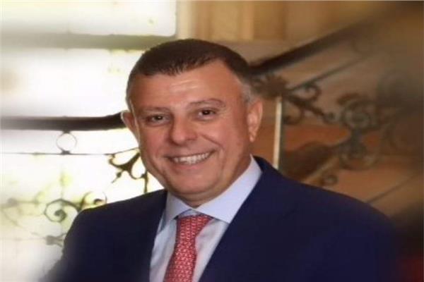  الدكتور محمود المتيني رئيس جامعة عين شمس