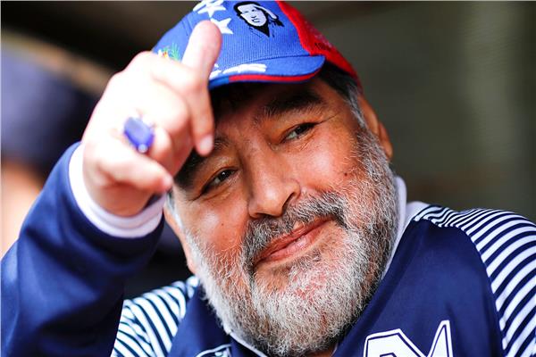 نجم كرة القدم دييجو مارادونا