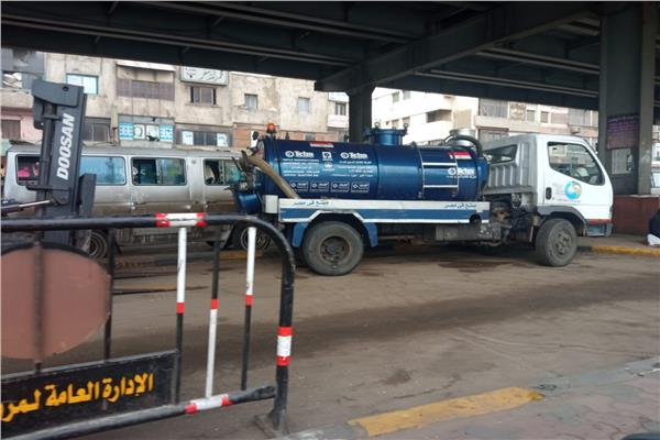 تمركز معدات شفط مياه الأمطار بالجيزة