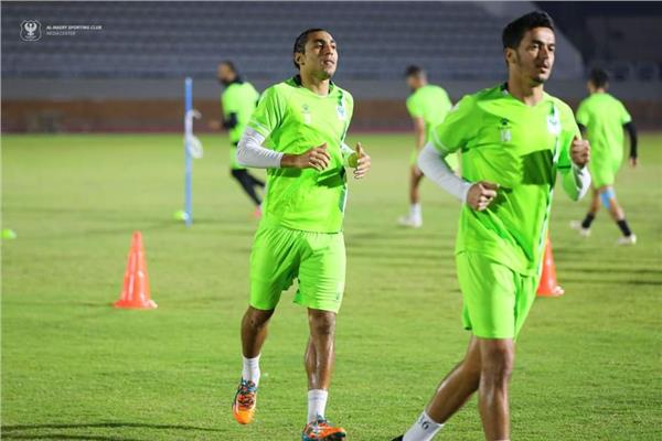 عمرو مرعي ينتظم في تدريبات المصري 
