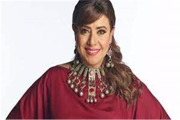 الفنانة نشوى مصطفى