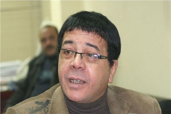 الفنان أحمد آدم 