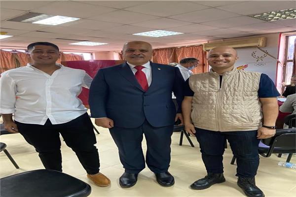 حازم حسني