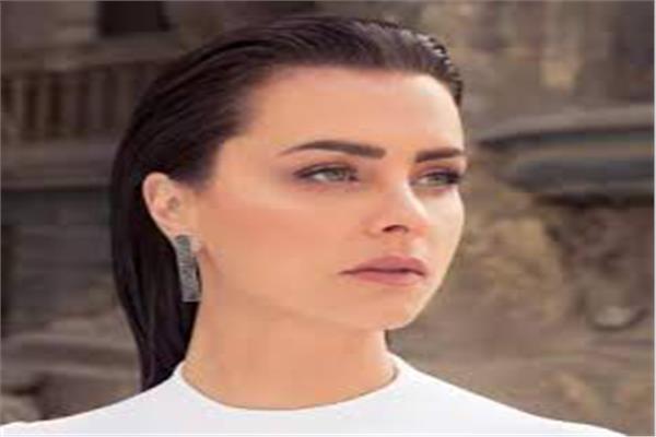  الممثلة اللبنانية نور