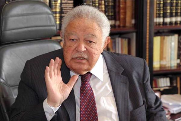 نقيب المحامين رئيس اتحاد المحامين العرب