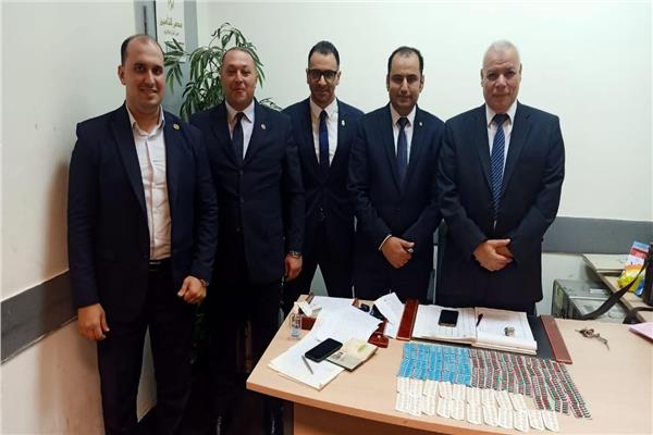 جمارك مطار القاهرة تضبط كمية من الأقراص المخدرة