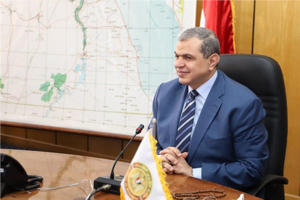  وزير القوى العاملة محمد سعفان