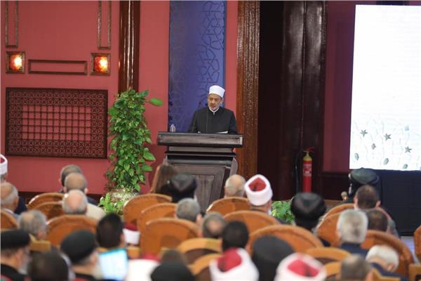 شيخ الأزهر يرد على منتقدي التقارب والحوار بين الأديان