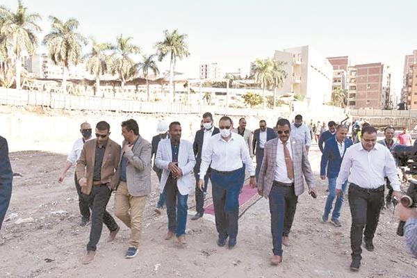 محافظ الشرقية  يتفقد أعمال إنشاء المنطقة التجارية اللوجستية