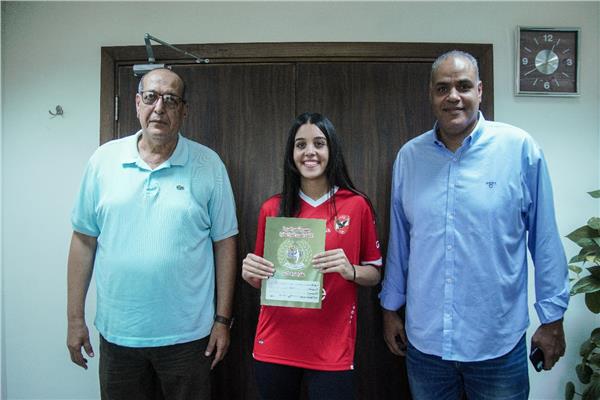 الأهلي يتعاقد مع زينة العلمي