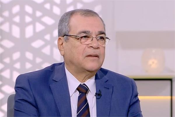 الدكتور مدحت يوسف، نائب رئيس هيئة البترول سابقًا