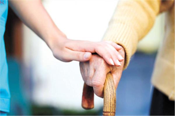 خدمات رعاية لكبار السن تحت مظلة وزارة التضامن
