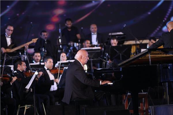 الموسيقار الكبير عمر خيرت