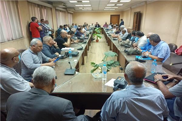إنذارات جديدة من اللجان النقابية بـ"الكيماويات"