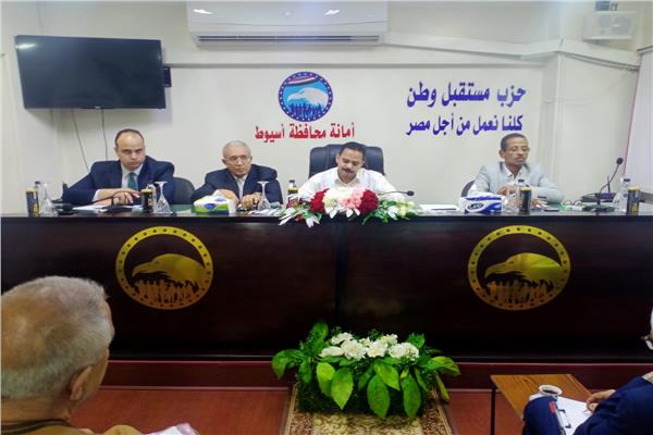 الأمين العام لمستقبل وطن يلتقي أمناء محافظة أسيوط ويستعرض خطط الحزب