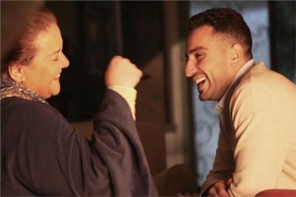 محمد الشرنوبي ودلال عبد العزيز